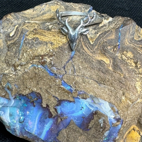 Sterling Silver Stag Ring - Picture 2 of 4